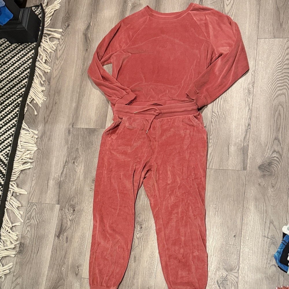 GAP Womens Rust Red Velour Track Pants & Joggers Set